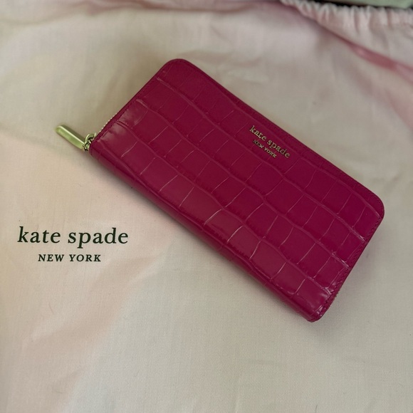 Kate Spade Fuchsia Crocodile Embossed Wallet - Picture 1 of 3